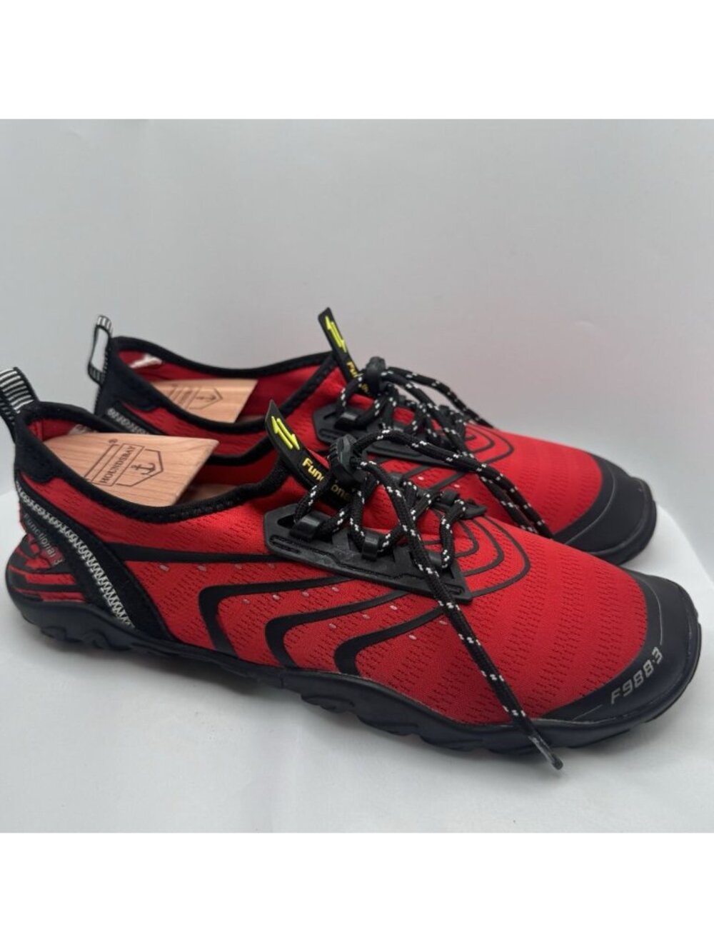 Saguaro Water Shoes Quick Dry Unisex Red And Black Size 42 Mens 9 Womens 10.5